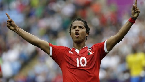 Hy vọng Mexico: Cả sơn hà trên vai dos Santos